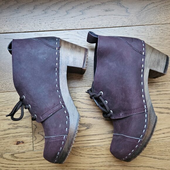 Sandgrens Chukka cap toe clog boots in plum - Picture 5 of 9